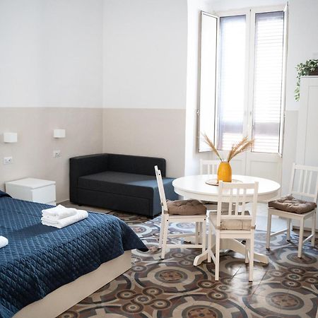 Principe Amedeo 93 Bed & Breakfast Bari Ngoại thất bức ảnh