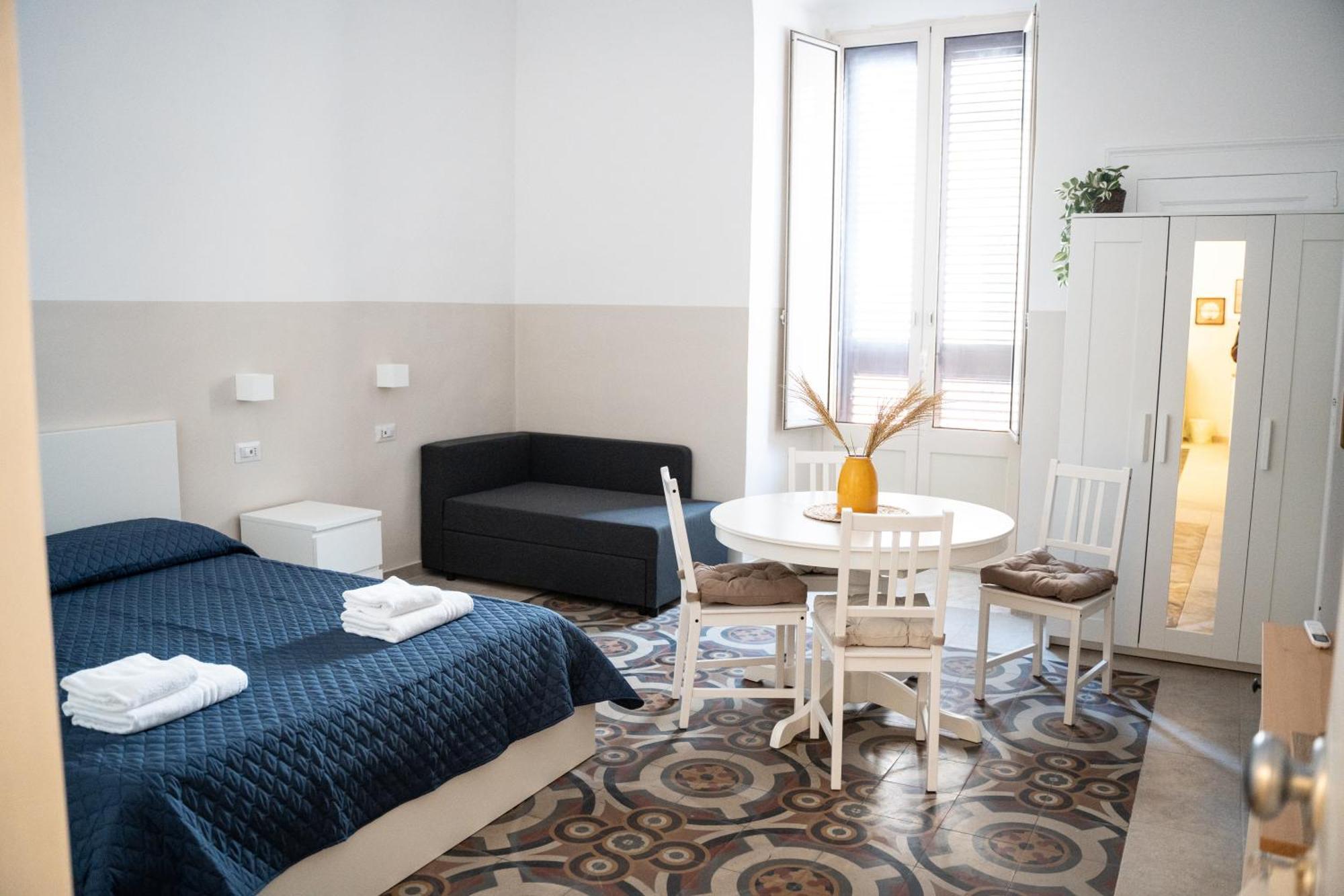 Principe Amedeo 93 Bed & Breakfast Bari Ngoại thất bức ảnh