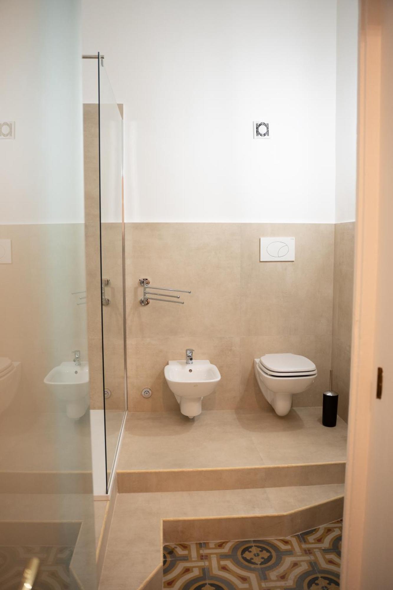 Principe Amedeo 93 Bed & Breakfast Bari Ngoại thất bức ảnh