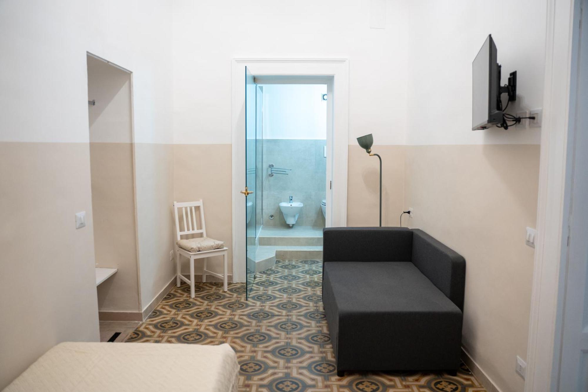 Principe Amedeo 93 Bed & Breakfast Bari Ngoại thất bức ảnh