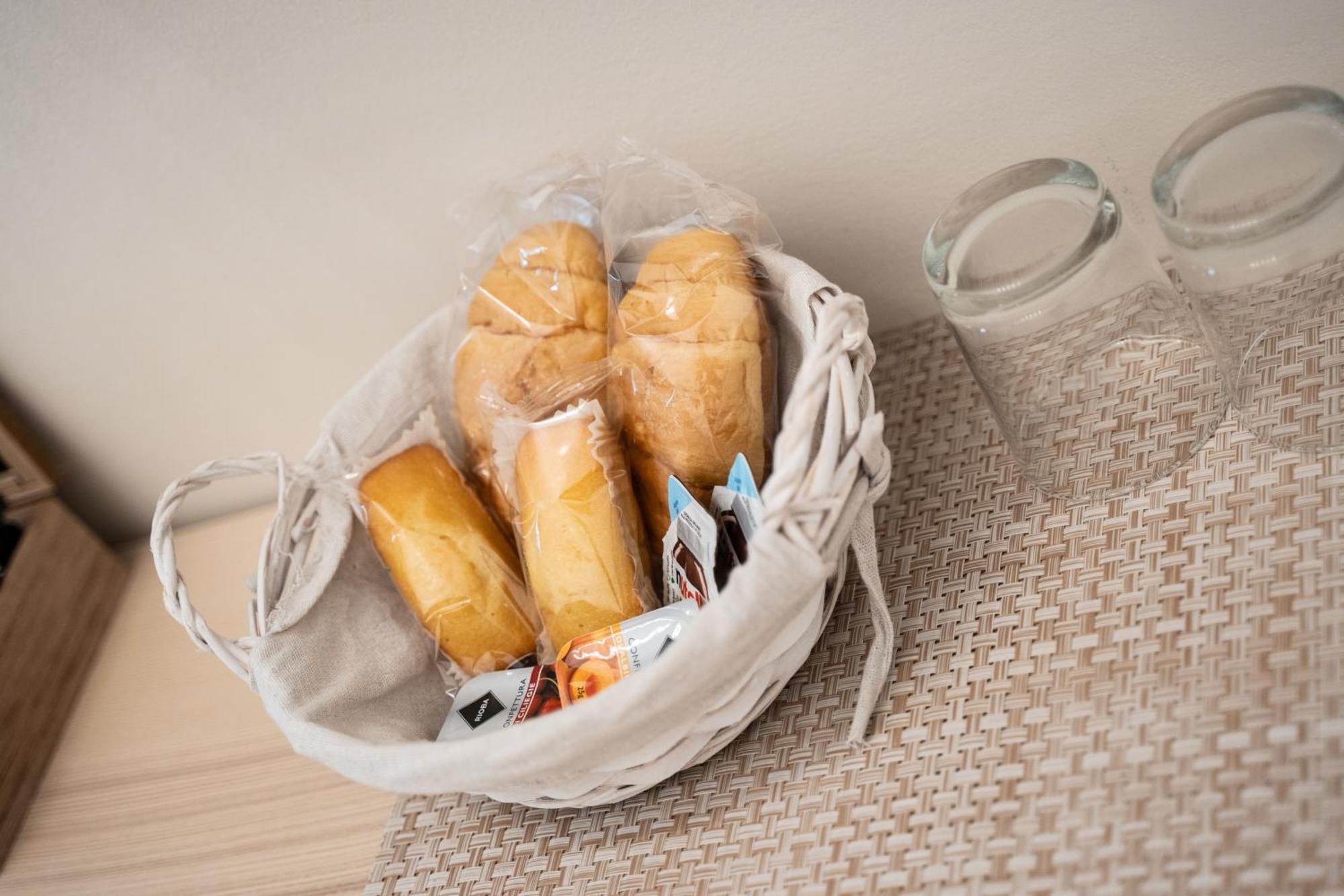 Principe Amedeo 93 Bed & Breakfast Bari Ngoại thất bức ảnh