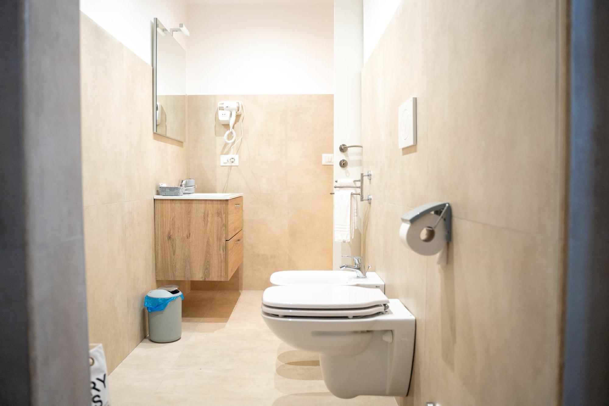 Principe Amedeo 93 Bed & Breakfast Bari Ngoại thất bức ảnh