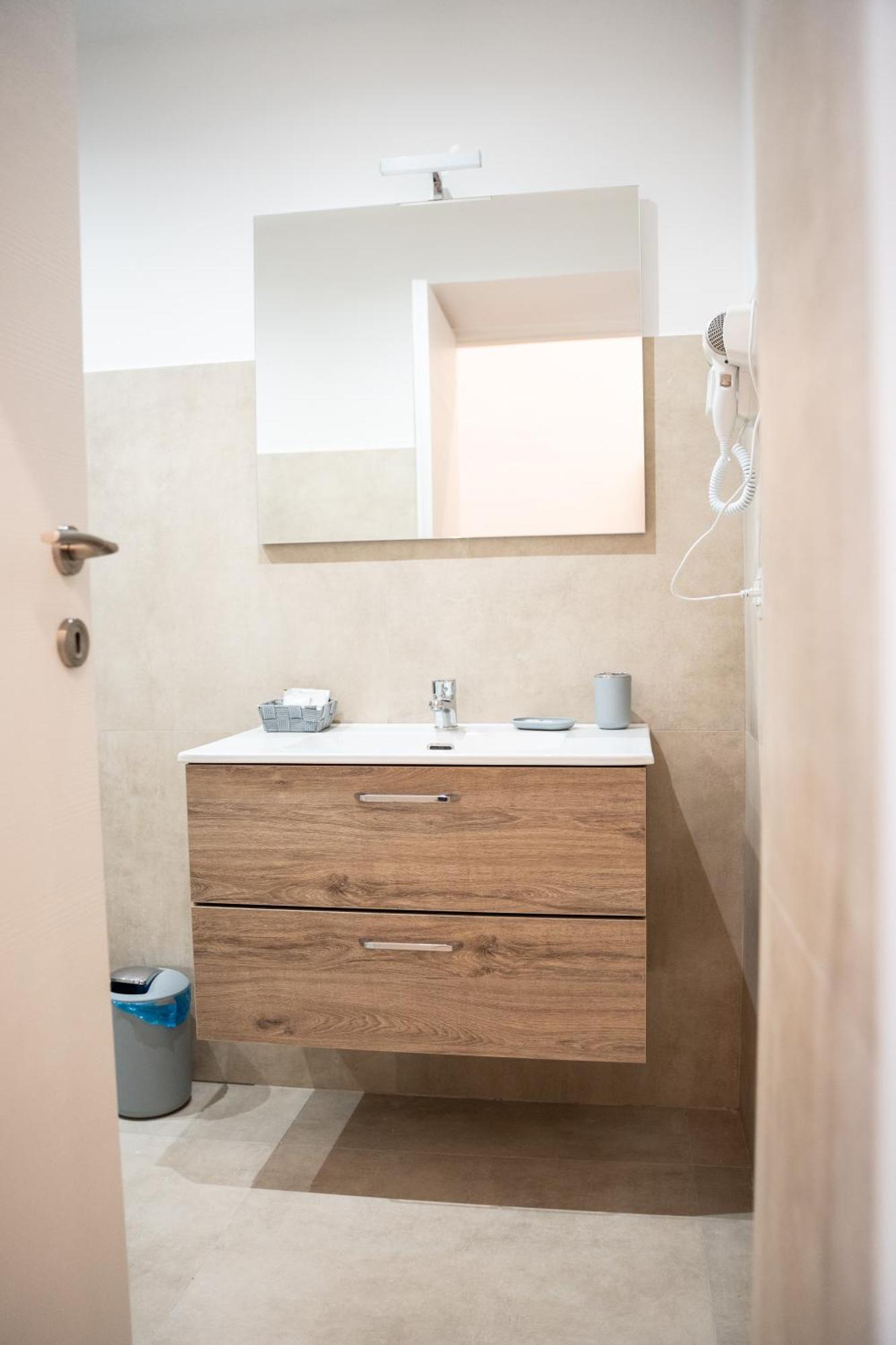 Principe Amedeo 93 Bed & Breakfast Bari Ngoại thất bức ảnh